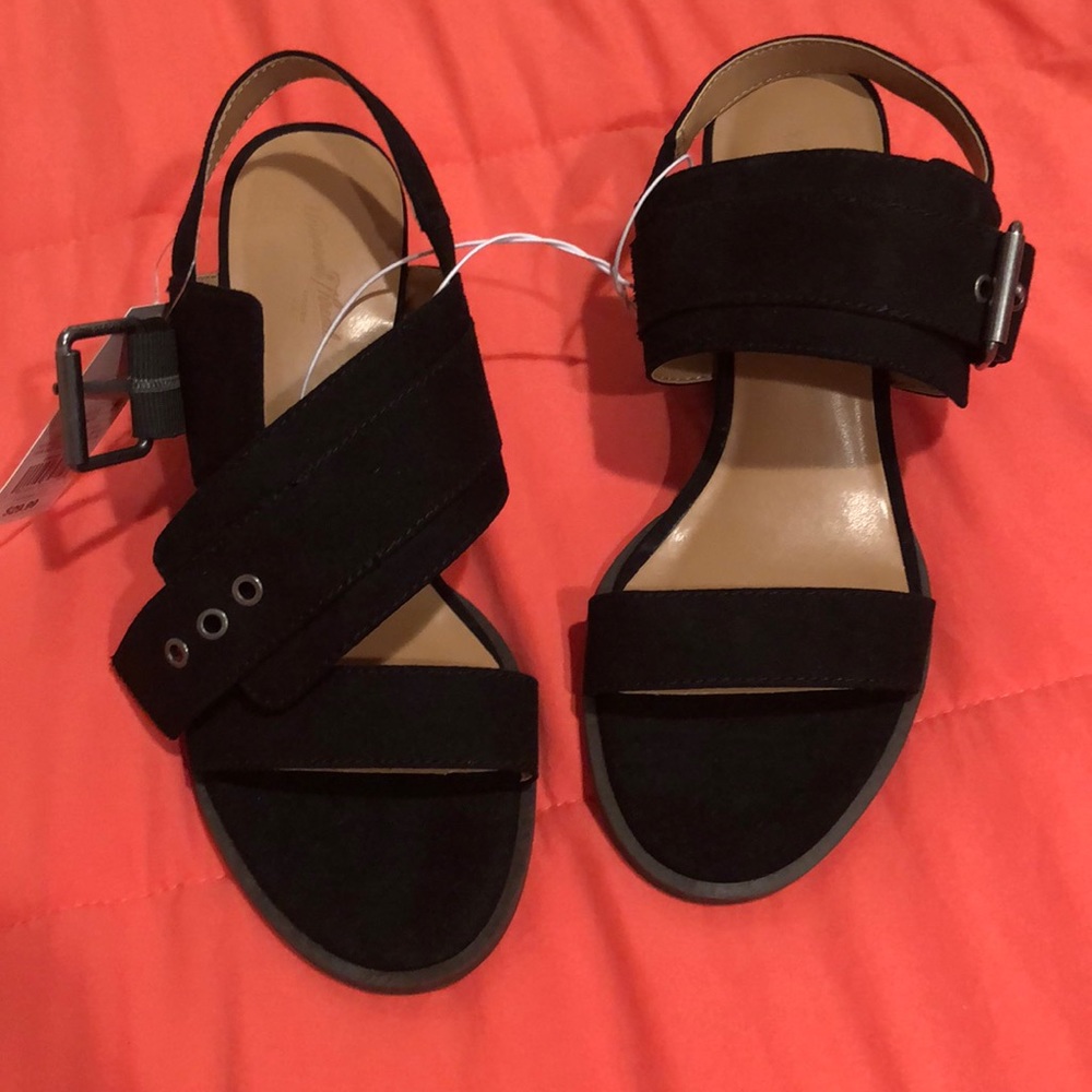 Universal thread block heal shoe in black